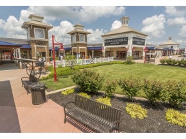 Tanger Outlets - Jeffersonville, Ohio